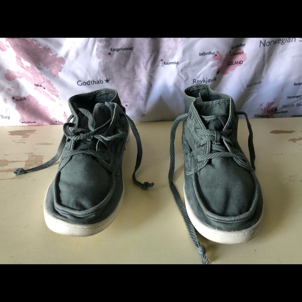 Sanuk Shoes